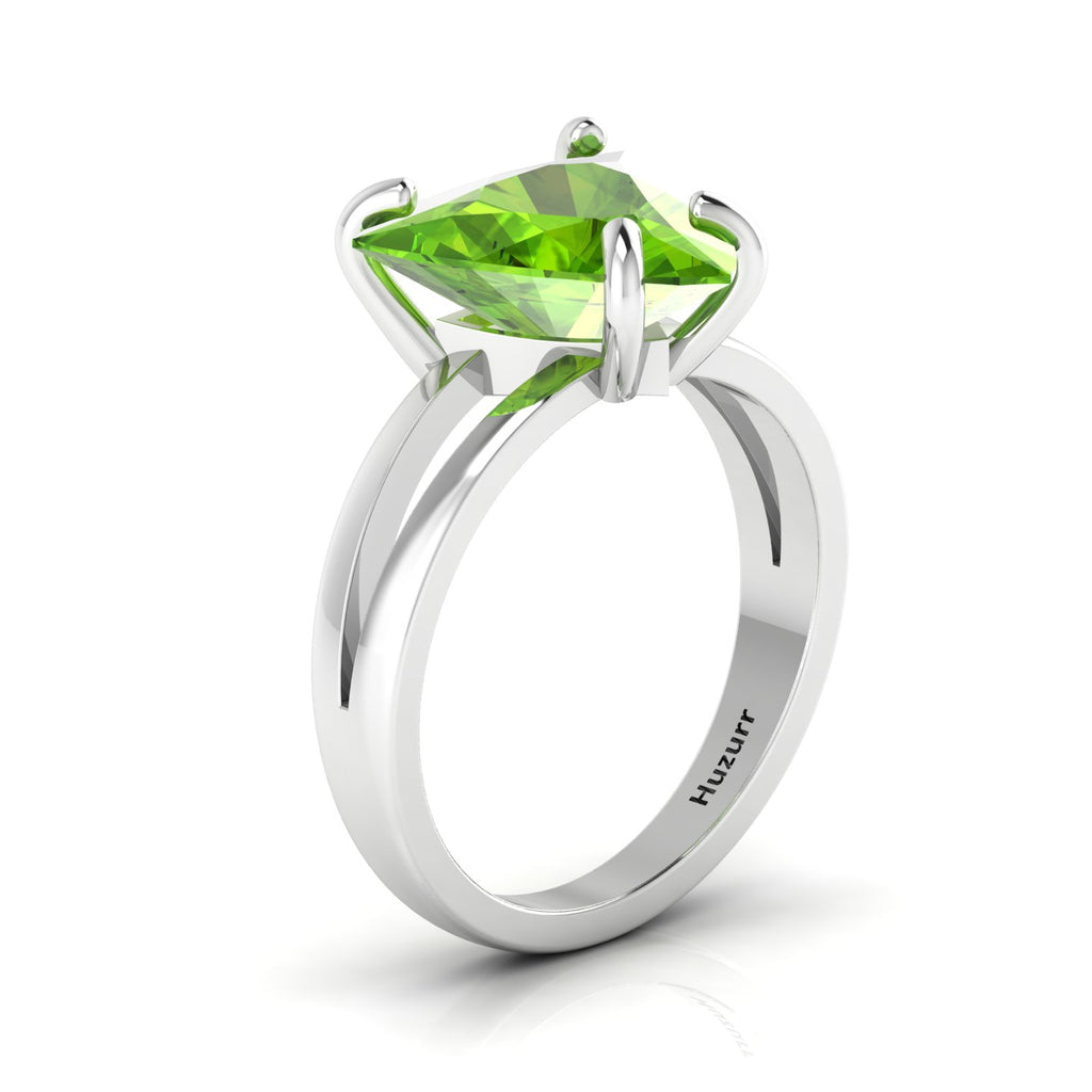 925 Silver Trillion Curved Peridot Ring