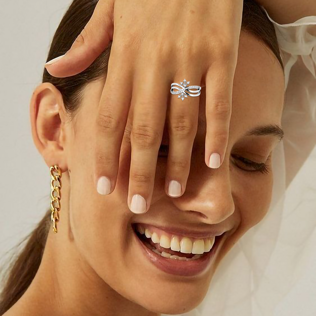 925 Silver Sparkling Queen Crown Diamond Ring